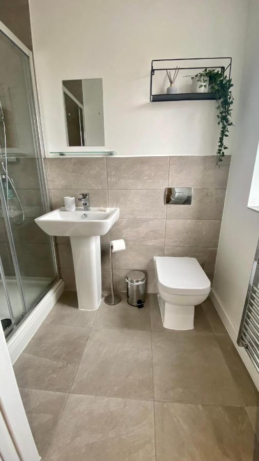 Modern 2 Bed Apartment/Free Parking/Near City/Self-Check In Handsworth Exterior foto